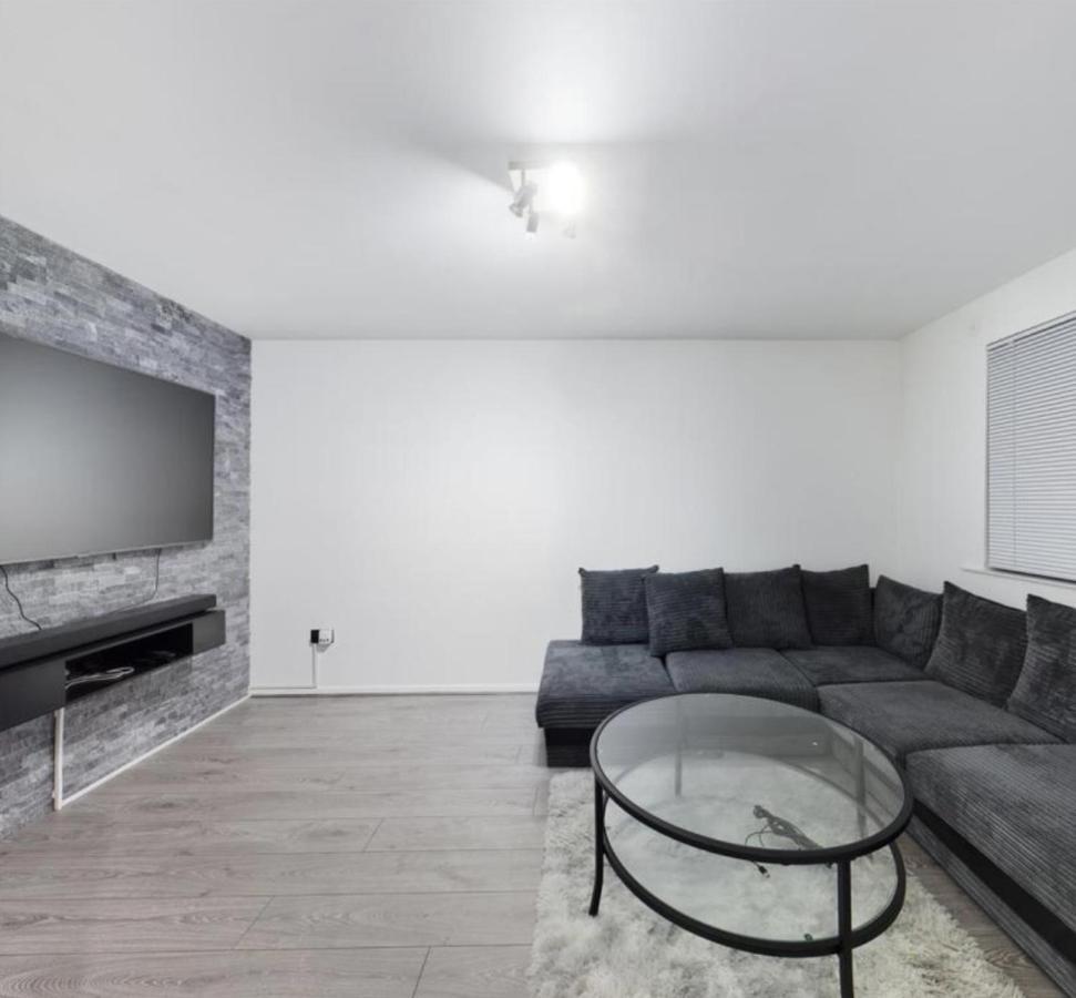 Grays Serviced Apartment Stifford Kültér fotó